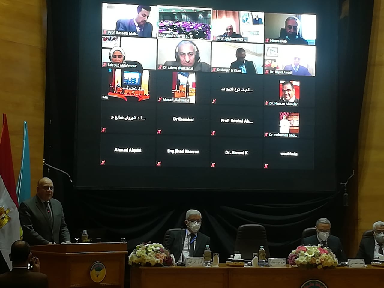 ef45d71c-3e50-4292-8eab-54a5782d2407 5a67b